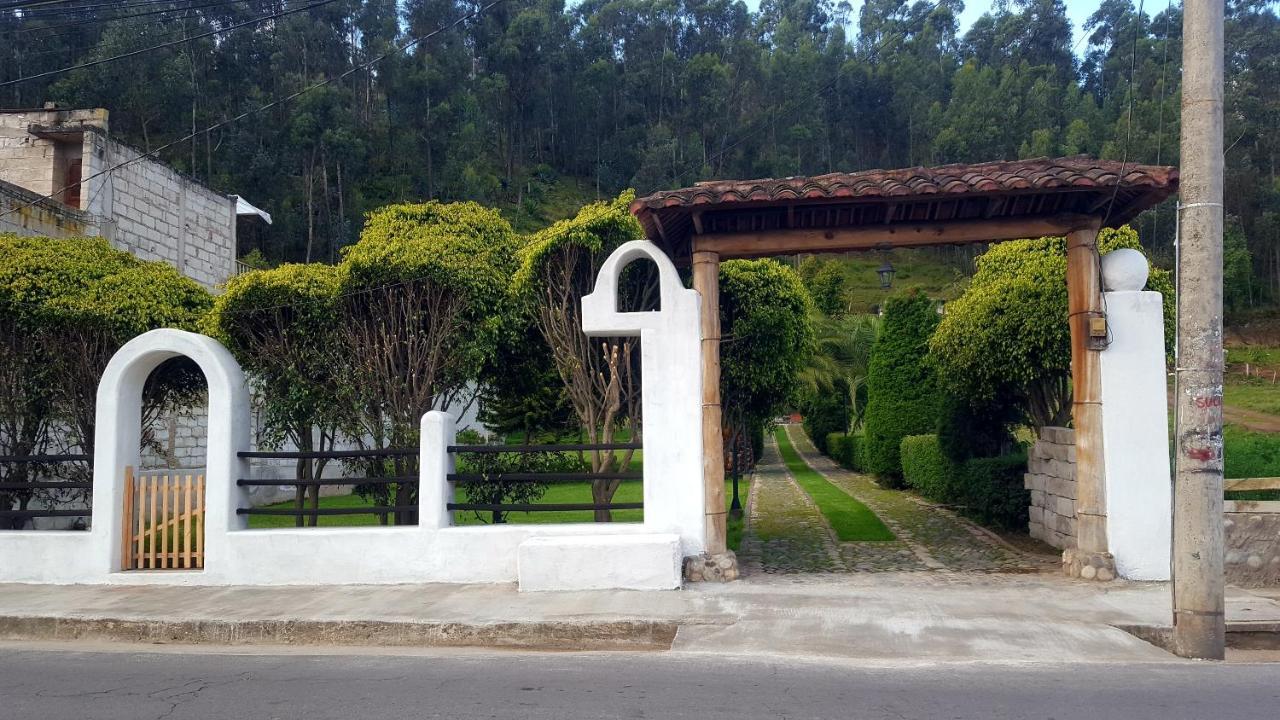 Atallaro Hospedaje Otavalo Zewnętrze zdjęcie