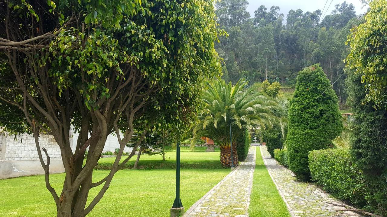 Atallaro Hospedaje Otavalo Zewnętrze zdjęcie